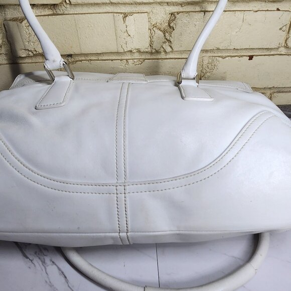 Vintage Coach Soho White Leather Handbag Purse Medium - Picture 7 of 12